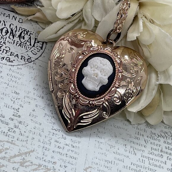 Sugar Skull Gothic Demon Mom Wife Christmas Rose Gold Heart Locket Anniversary - Picture 2 of 13